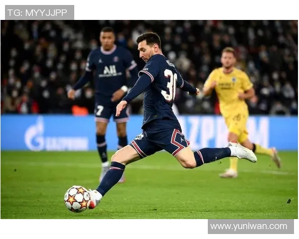 足球明星瞬间定格精彩瞬间展现球场魅力与激情的完美画面